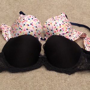 Victoria’s Secret bras
